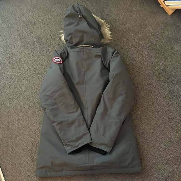 Canada Goose Men’s Down Chateau Parka - Picture 4 of 16